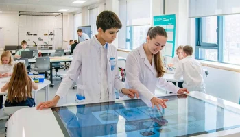 Собянин: До конца 2033 года в Москве обновят около 750 зданий школ Собянин: До конца 2033 года в Москве обновят около 750 зданий школ