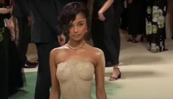 Шарапова в &laquo;салате&raquo; и песочное платье Тайлы: в Нью-Йорке состоялся бал Met Gala