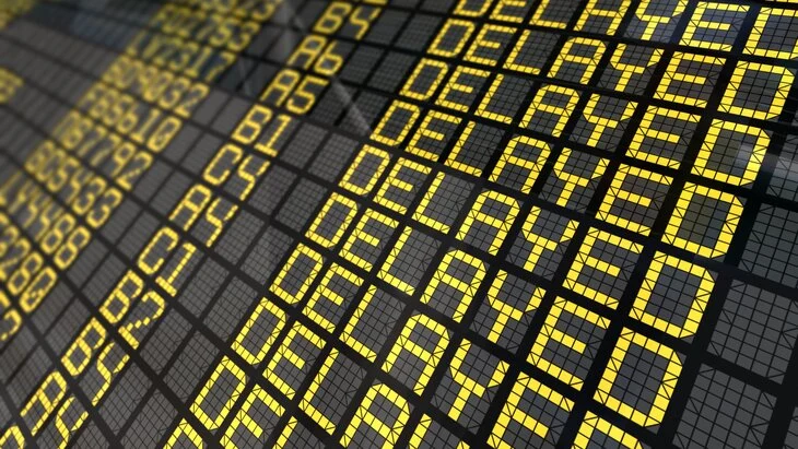 Аэропорт Вашингтона временно приостановил работу из-за ЧП с самолетом Аэропорт Вашингтона временно приостановил работу из-за ЧП с самолетом