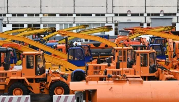 Городские службы Москвы перевели в режим повышенной готовности из-за ветра