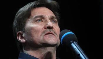 Режиссера Бутусова похоронят на Кунцевском кладбище 21 сентября