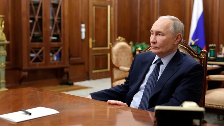 Путин подписал закон об увеличении МРОТ с 2026 года Путин подписал закон об увеличении МРОТ с 2026 года