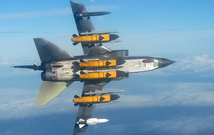 «Многоходовочка, чтобы навредить России»: насколько опасны ракеты Storm Shadow, которые передадут Ки «Многоходовочка, чтобы навредить России»: насколько опасны ракеты Storm Shadow, которые передадут Ки