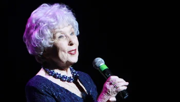 Народную артистку России Веру Васильеву мошенники обокрали на 215 тысяч рублей