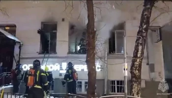 Огнеборцы локализовали пожар в центре Москвы