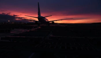 Самолет в Эр-Рияд экстренно сел в Анталье из-за сообщений о криках из багажного отсека