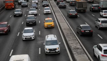 Столичные службы проводят аэрацию на дорогах в связи с жаркой погодой