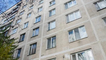 В жилом доме в районе Северное Тушино в 2025 году произвели замену всего лифтового оборудования
