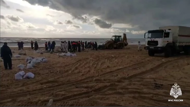 Аксенов: режим ЧС федерального уровня планируется объявить из-за ЧП с танкерами Аксенов: режим ЧС федерального уровня планируется объявить из-за ЧП с танкерами