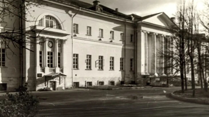 Собянин: Главное здание Павловской больницы будет отреставрировано Собянин: Главное здание Павловской больницы будет отреставрировано