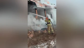 Здание фермы загорелось в Бурятии