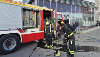 Пожар в автосалоне "Чанган" на 26-м км МКАД ликвидирован