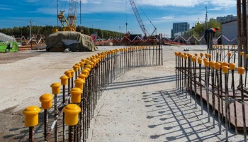 В Москве завершилось строительство основных конструкций паркинга около метро "Рассказовка"