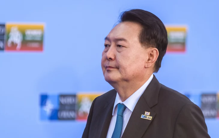 Суд впервые в истории Южной Кореи выдал ордер на арест президента Суд впервые в истории Южной Кореи выдал ордер на арест президента