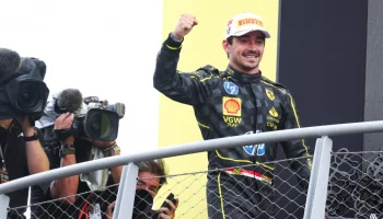 Монегаск Леклер выиграл вторую сессию Гран-при Азербайджана