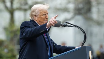 Донбасс и Крым &mdash; России: что известно о мирном плане Трампа по Украине