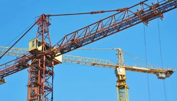 Девелоперы: повышение ключевой ставки в РФ не повлияет серьезно на рынок новостроек