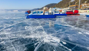 Первые кадры с места трагедии с машиной на Байкале появились в Сети