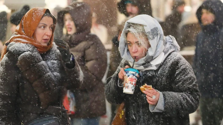 Синоптики сообщили о морозной и снежной погоде в Москве 11 января Синоптики сообщили о морозной и снежной погоде в Москве 11 января