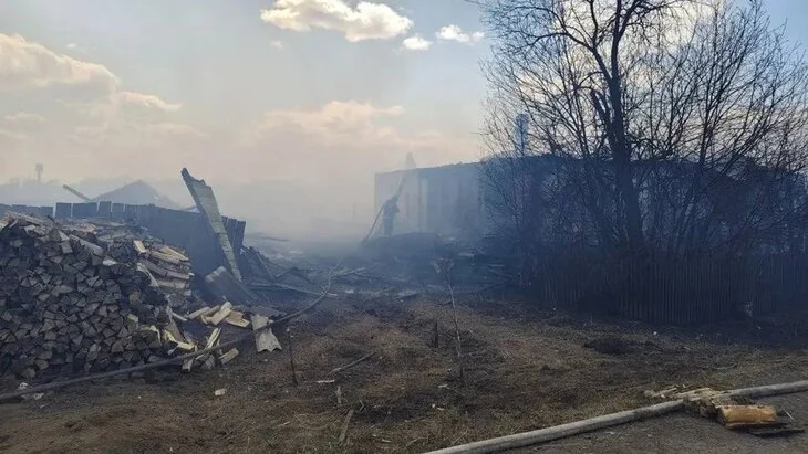 Пострадавшие от пожара в красноярском селе Кучерово получат выплаты Пострадавшие от пожара в красноярском селе Кучерово получат выплаты