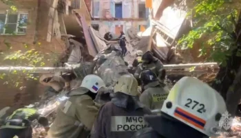 Уголовное дело возбуждено после обрушения подъезда дома в Астрахани