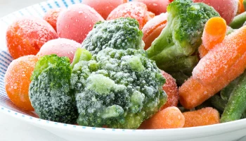 &laquo;Становятся более диетическими&raquo;: как сделать блюда из быстрозамороженных овощей полезнее