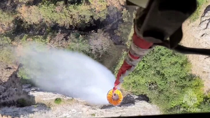 Пожар в Коктебеле ликвидирован на 40 га Пожар в Коктебеле ликвидирован на 40 га