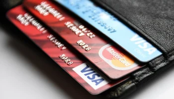 ЦБ: доля Visa и Mastercard в России упала ниже 17%