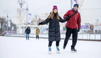 Сергей Собянин заявил о рекордных 500 тысячах посетителей на катке ВДНХ
