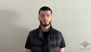 Московские полицейские задержали водителя, чуть не сбившего женщину на зебре