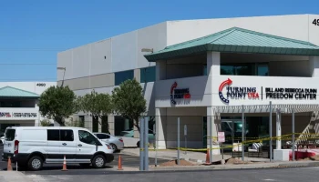 NYT: стрелявший в блогера Кирка сбежал по крыше соседнего здания