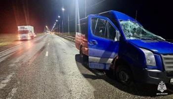 Попавший в ДТП в Калмыкии водитель микроавтобуса остался жив