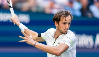 Теннисист Даниил Медведев вышел во второй круг Открытого чемпионата Австралии