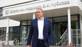 Вице-спикер Госдумы Петр Толстой проконтролировал ход ремонта школ в районах Выхино-Жулебино и Кузьм