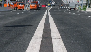 Дорожную разметку начали обновлять в Москве