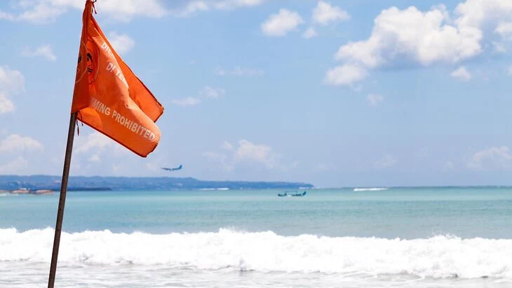 Detik: россиянин утонул на Бали после спора о том, кто сможет дольше пробыть под водой Detik: россиянин утонул на Бали после спора о том, кто сможет дольше пробыть под водой