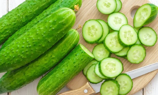 Цены на огурцы в России снизились на 7,6%