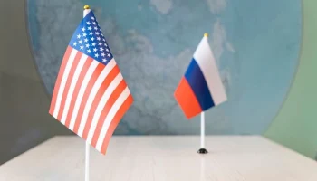 В ЦБ назвали преждевременными обсуждения о снятии санкций США с России
