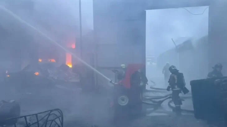 Пожар на производстве ацетона в Ленобласти потушен Пожар на производстве ацетона в Ленобласти потушен