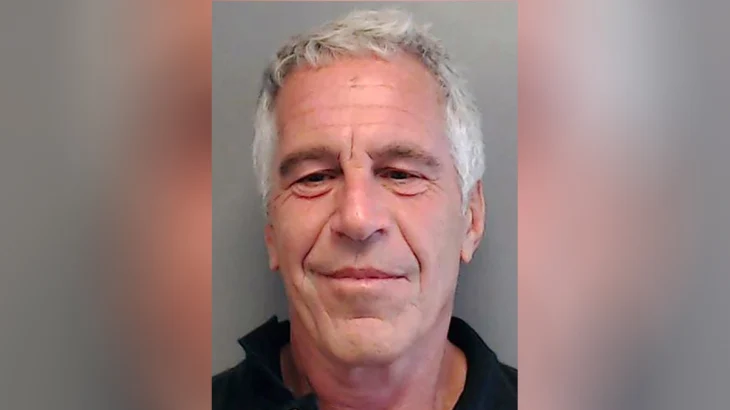 В файлах Эпштейна нашли письма о мутантах и путешествиях во времени В файлах Эпштейна нашли письма о мутантах и путешествиях во времени