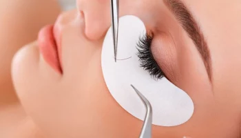 КНДР в 2023 году экспортировала накладные ресницы и парики на сотни млн долларов &ndash; СМИ