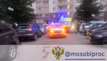 Автомобиль сбил ребенка во дворе дома в подмосковном Одинцово