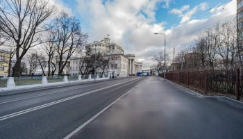 Возле строящейся станции метро "Достоевская" окончен первый этап благоустройства