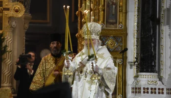 Владимир Путин посетил пасхальную службу в храме Христа Спасителя