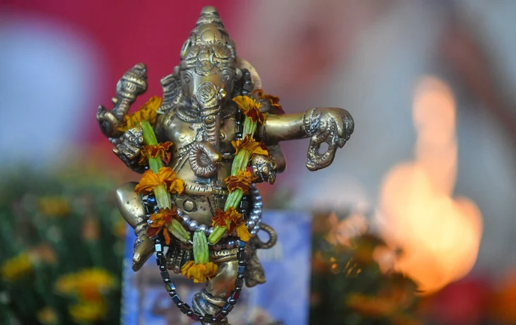 Индийский фестиваль красок «Холи Мела» проходит в Москве Индийский фестиваль красок «Холи Мела» проходит в Москве