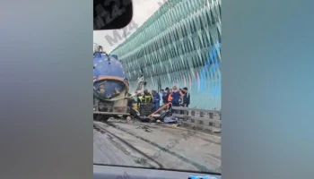 Три автомобиля столкнулись на СВХ в районе Яузской аллеи