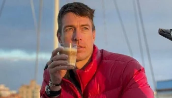 МВД объявило в розыск блогера Алекса Лесли