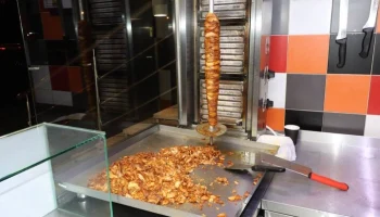 СК возбудил дело после массового отравления шаурмой в Подмосковье