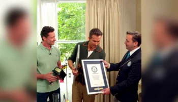 Райан Рейнольдс и Хью Джекман вошли в Книгу рекордов Гиннесса