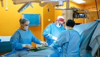 Собянин: срок оказания высокотехнологичной хирургической помощи сократят в Москве